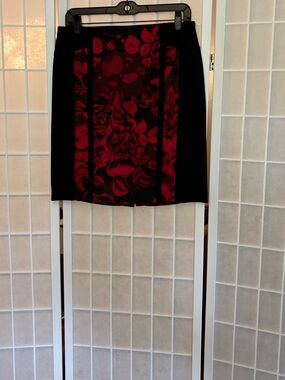 Black & Red Floral Panel Pencil Skirt